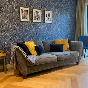 Centre Garden View Getaway For 2 Free Onsite Parking Apartment York